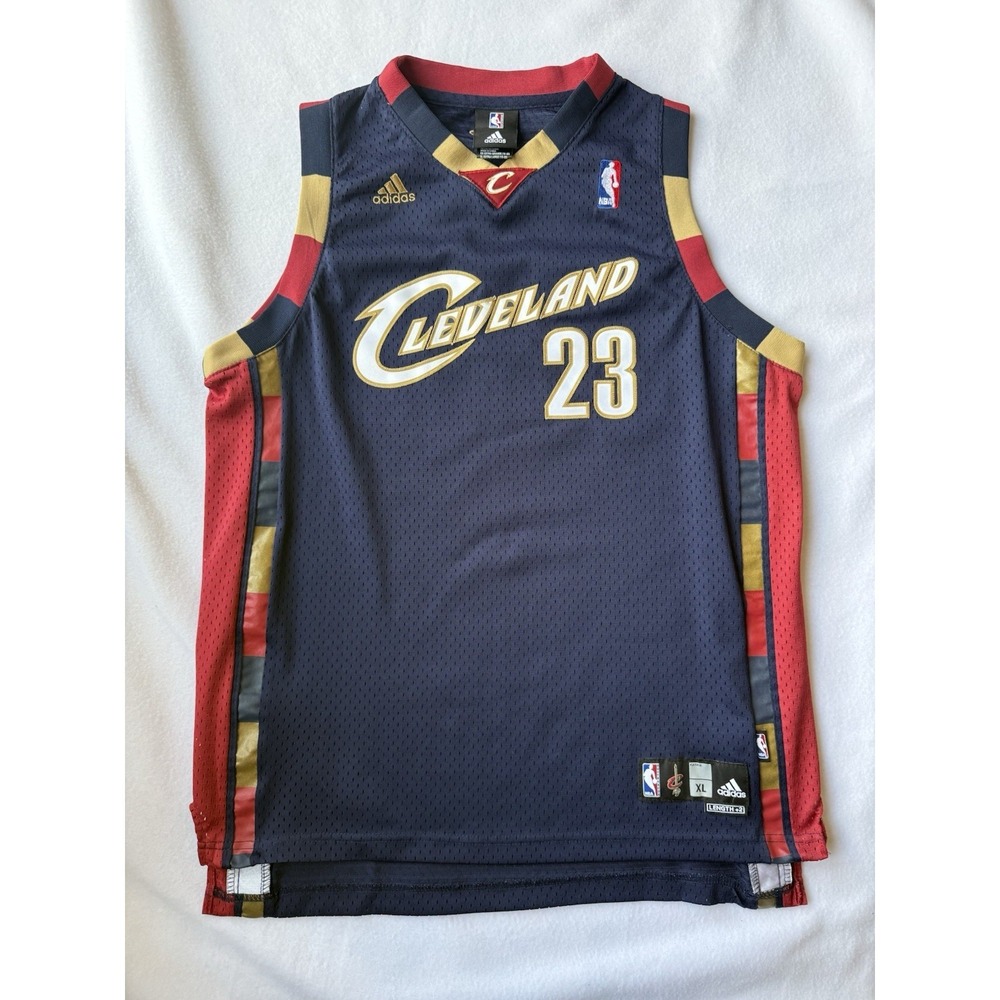 Adidas Cleveland Cavaliers LeBron James #23‎ Jersey Youth XL NBA Length +2